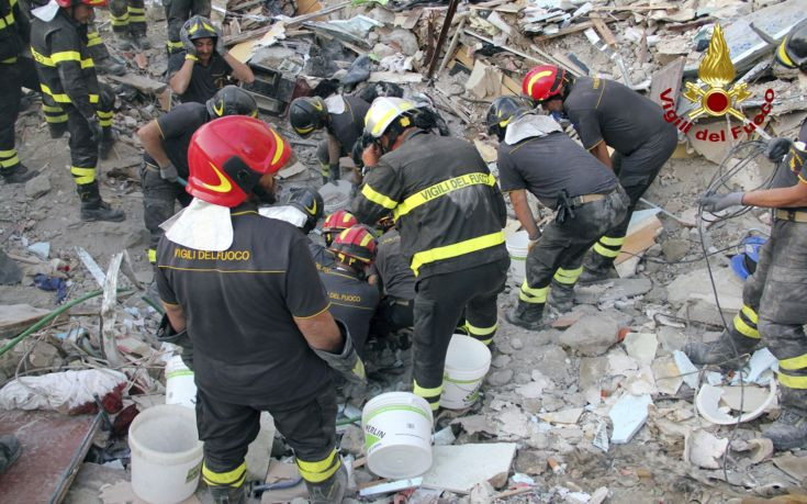 Νεκροί και οι 8 αγνοούμενοι στο κτίριο που κατέρρευσε στη Νάπολη – Ανάμεσά τους και δύο παιδιά